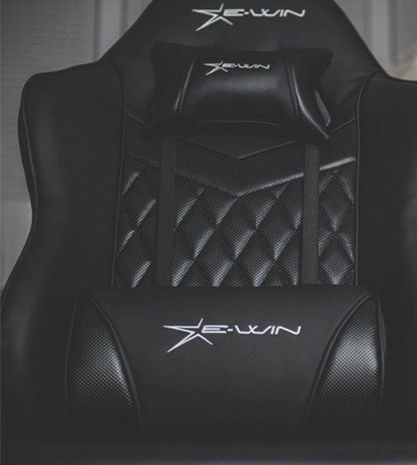 Inverfin - Hacé que papá se sienta en su trono como el rey que es,  regalándole esta Silla Gamer Level racer 🙌 Y llevate de regalo una mochila  Kolke por tu compra